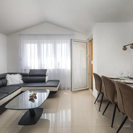 ☆50 Grey☆ Okrug Gornji