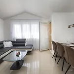 ☆50 Grey☆ Okrug Gornji