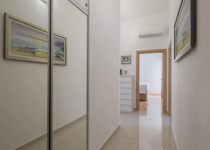 Apartamento ☆50 Grey☆ Okrug Gornji